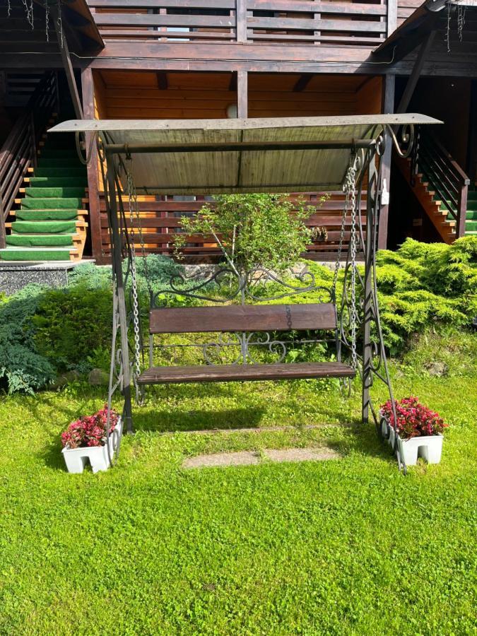 Central Courtyard Slavske Esterno foto